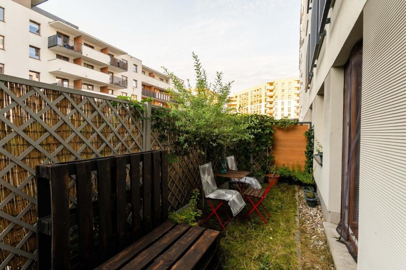 Modern 70M Apartment With Private Garden Metro Warsaw Exterior photo